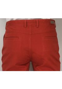 Ezreal - Bawełniane Spodnie Męskie, CHINOSY, Zwężane Nogawki, Kolorowe, Czerwone. Kolor: czerwony. Materiał: bawełna. Wzór: kolorowy