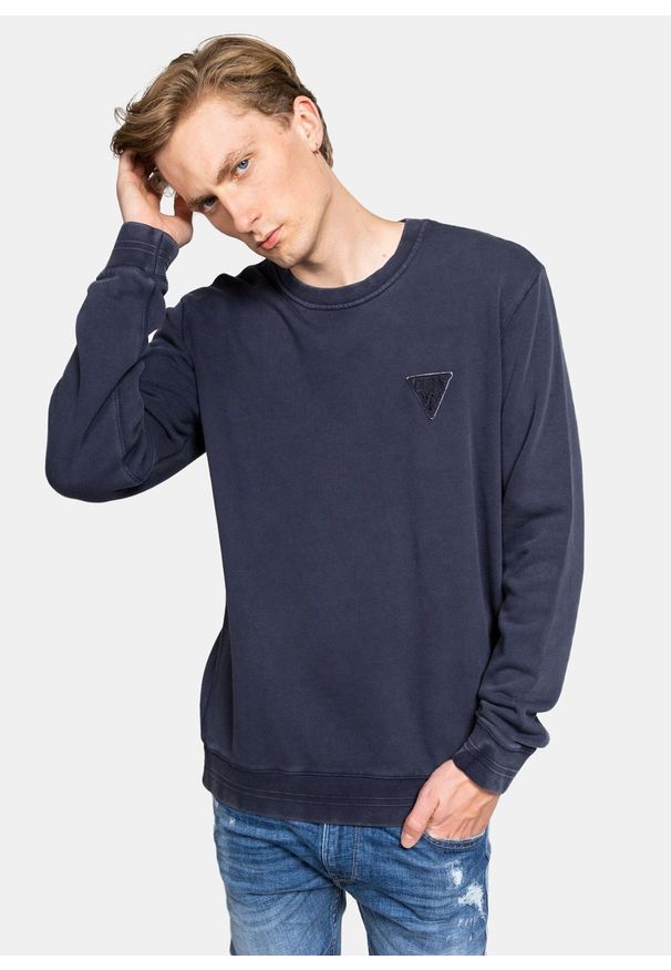 Bluza męska Guess Patch Logo Cn Fleece (M1GQ51K68I1-G77G). Kolor: niebieski. Materiał: jeans, denim, materiał. Sezon: lato. Styl: młodzieżowy