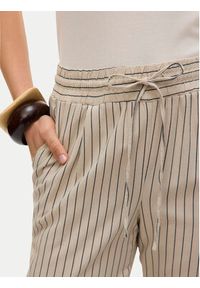Vero Moda Spodnie materiałowe Jesmilo 10279691 Beżowy Regular Fit. Kolor: beżowy. Materiał: len #3