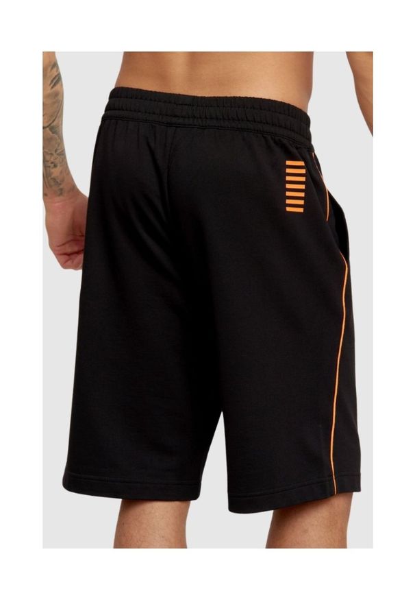 EA7 Emporio Armani - EA7 Czarne męskie szorty bawełniane z pomarańczowymi lampasami, Rozmiar L. Kolor: czarny. Materiał: bawełna. Wzór: nadruk, aplikacja