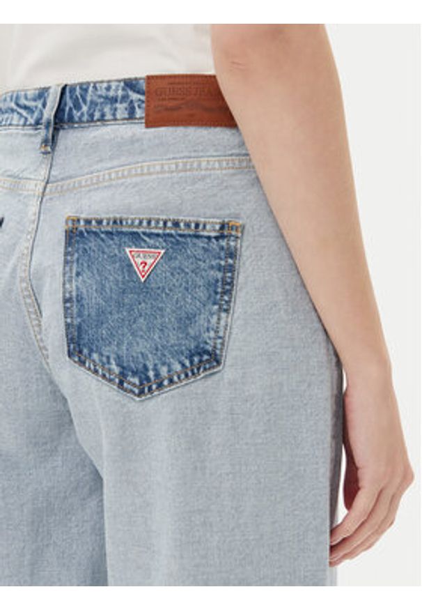 Guess Jeans Kurtka jeansowa W5YN56 D5M56 Niebieski Regular Fit. Kolor: niebieski. Materiał: bawełna