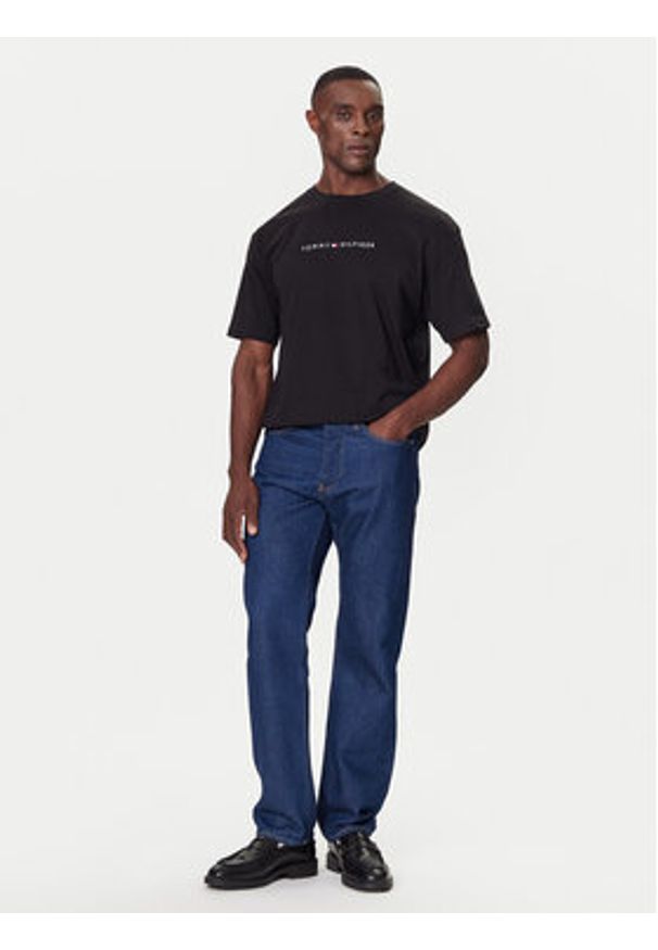 TOMMY HILFIGER - Tommy Hilfiger T-Shirt UM0UM03685 Czarny Relaxed Fit. Kolor: czarny. Materiał: bawełna
