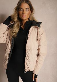 Renee - Jasnobeżowa Pikowana Kurtka Dwustronna Wykończona Sznurkami Atitoria. Okazja: na co dzień. Kolor: beżowy. Materiał: jeans. Styl: elegancki, casual, klasyczny