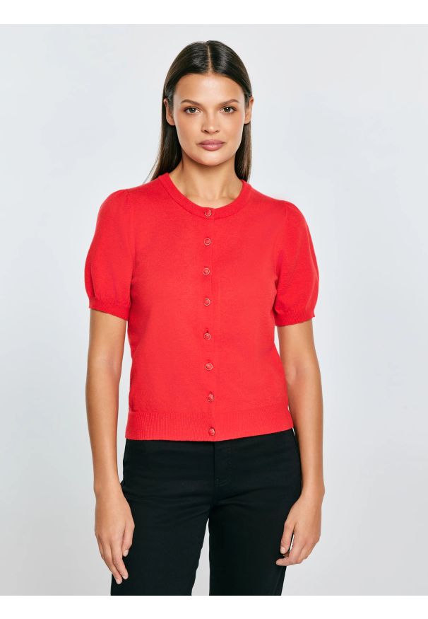 Big-Star - Sweter damski zapinany na guziki z krótkim rękawem czerwony Manona 603. Kolor: czerwony. Materiał: dzianina, jeans. Długość rękawa: krótki rękaw. Długość: krótkie. Styl: klasyczny, elegancki