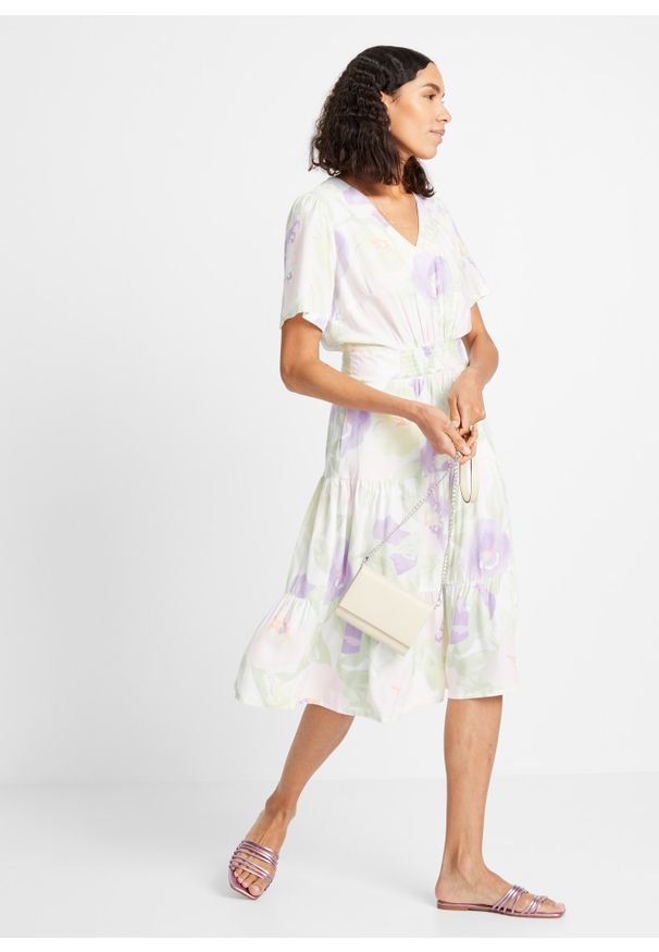 bonprix - Sukienka midi z wiskozy, z przeszyciem cienkimi gumkami i kieszeniami. Kolor: biały. Materiał: wiskoza. Długość: midi