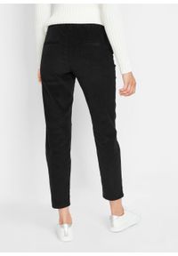Spodnie sztruksowe z wiązanym troczkiem bonprix czarny. Kolor: czarny. Materiał: sztruks #3
