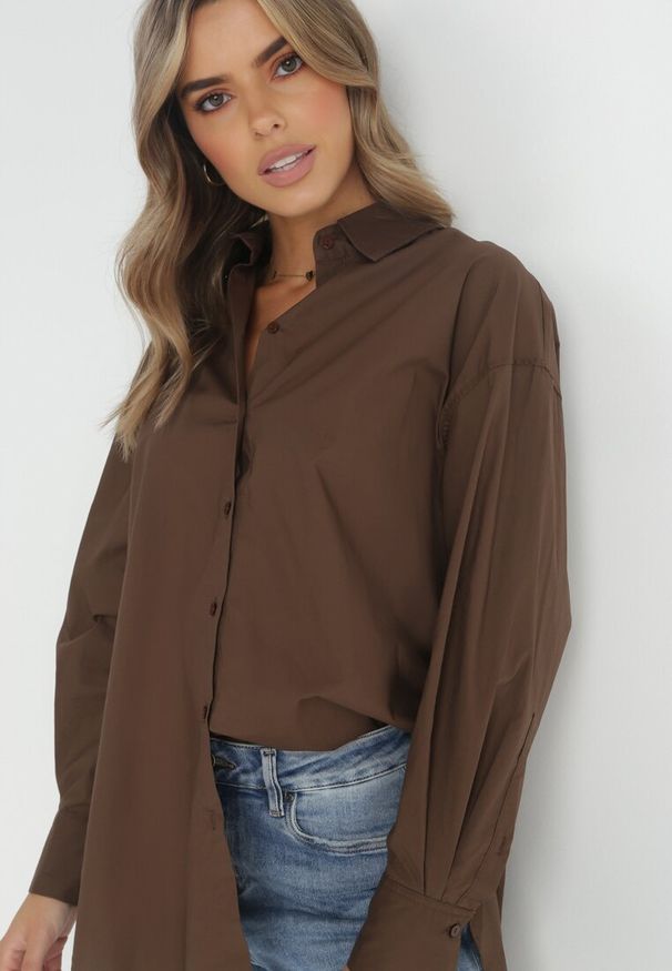 Born2be - Ciemnobrązowa Koszula Doriemara. Kolor: brązowy. Długość rękawa: długi rękaw. Długość: długie