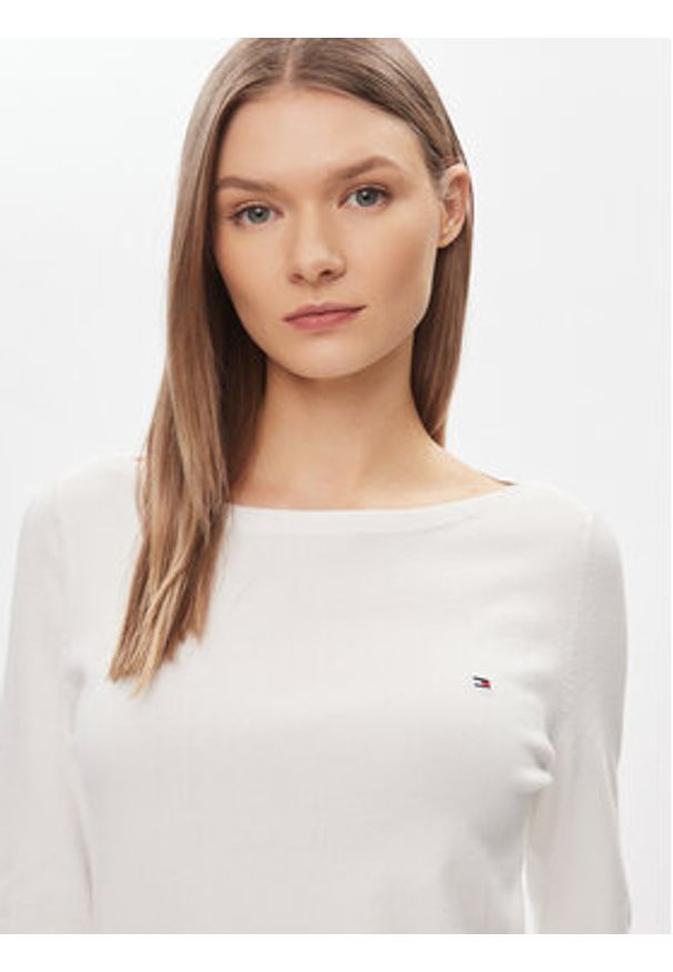 TOMMY HILFIGER - Tommy Hilfiger Sweter WW0WW42050 Biały Regular Fit. Kolor: biały. Materiał: bawełna