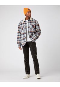 Wrangler - MĘSKIE SPODNIE MATERIAŁOWE WRANGLER TEXAS SLIM MOSS GREEN W12SEC221 112141148. Materiał: materiał #4