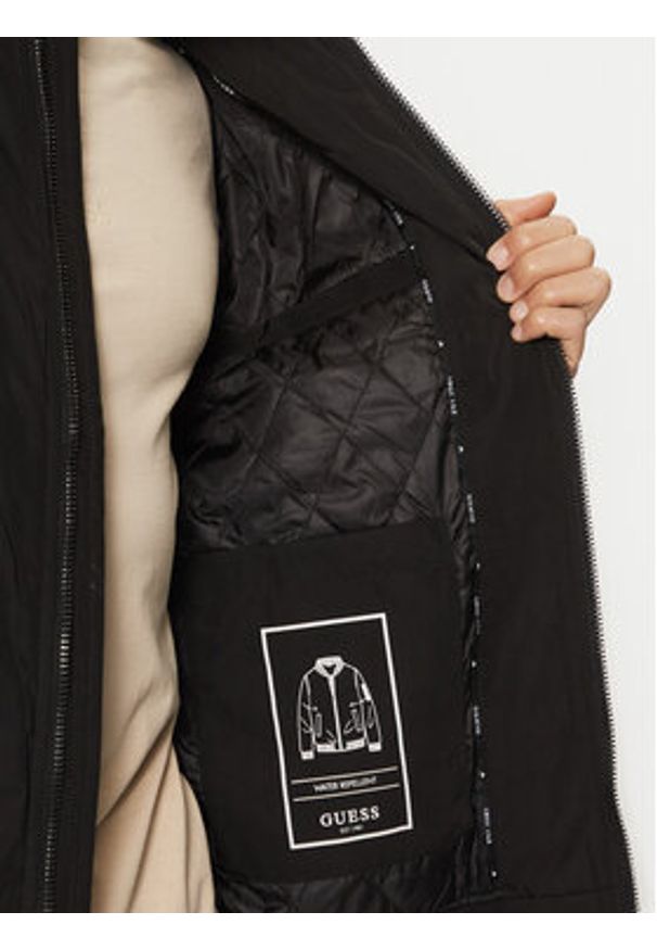 Guess Kurtka bomber M5RL02 WGU82 Czarny Regular Fit. Kolor: czarny. Materiał: syntetyk