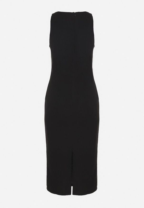 Born2be - Czarna Sukienka z Wiskozą o Dopasowanym Kroju z Rozcięciem z Tyłu Denama. Okazja: na co dzień. Kolor: czarny. Materiał: wiskoza. Styl: klasyczny, elegancki, casual