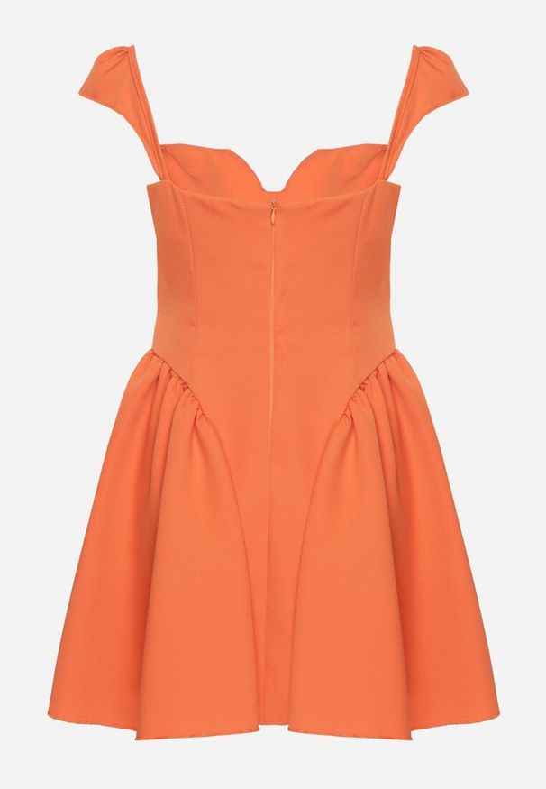 Born2be - Pomarańczowa Rozkloszowana Sukienka z Ozdobnym Dekoltem i Guzikami Salasesia. Okazja: na co dzień. Typ kołnierza: dekolt kwadratowy. Kolor: pomarańczowy. Styl: elegancki, casual