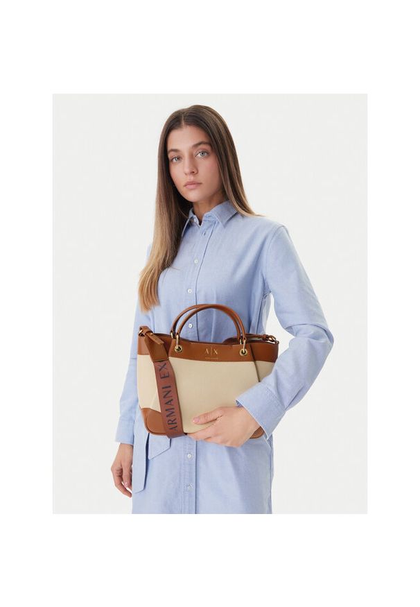 Torebka Armani Exchange. Kolor: beżowy