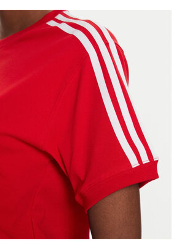 Adidas - adidas T-Shirt 3-Stripes IR8050 Czerwony Regular Fit. Kolor: czerwony. Materiał: bawełna
