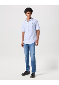 Wrangler - WRANGELR SS SHIRT MĘSKA KOSZULA Z KRÓTKIM RĘKAWEM BLUE STRIPE 112350486. Długość rękawa: krótki rękaw. Długość: krótkie #4