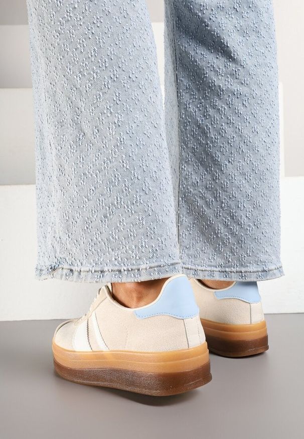 Renee - Beżowe Sneakersy na Płaskiej Podeszwie z Ozdobnymi Paskami Velali. Okazja: na co dzień, na spacer. Zapięcie: pasek. Kolor: beżowy. Materiał: jeans. Obcas: na płaskiej podeszwie. Sport: turystyka piesza
