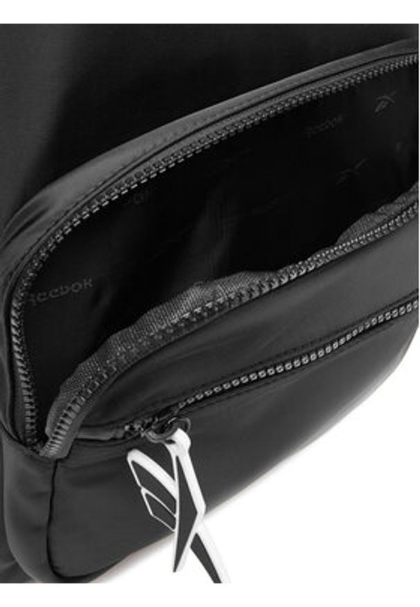 Reebok Plecak C-RBK-044-CCC-05 Czarny. Kolor: czarny. Materiał: poliester