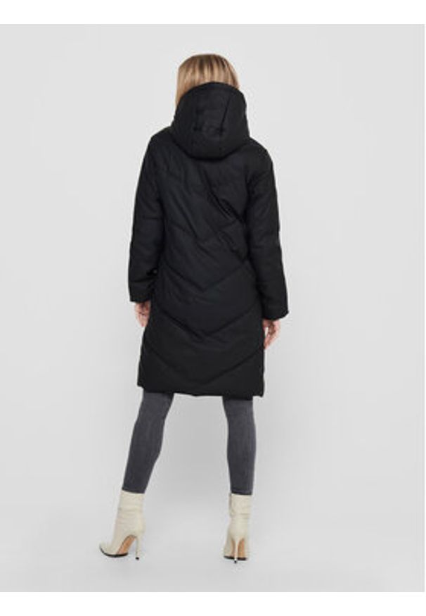 JDY Kurtka zimowa 15217556 Czarny Regular Fit. Kolor: czarny. Materiał: syntetyk. Sezon: zima