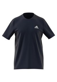 Adidas - Koszulka adidas Essentials Embroidered Small Logo. Kolor: niebieski