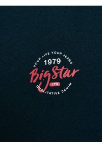 Big-Star - Koszulka męska z kontrastowymi przeszyciami granatowa Elvin 403. Okazja: na co dzień. Kolor: niebieski. Materiał: skóra, dzianina, denim, materiał, bawełna, jeans. Wzór: nadruk. Styl: klasyczny, casual