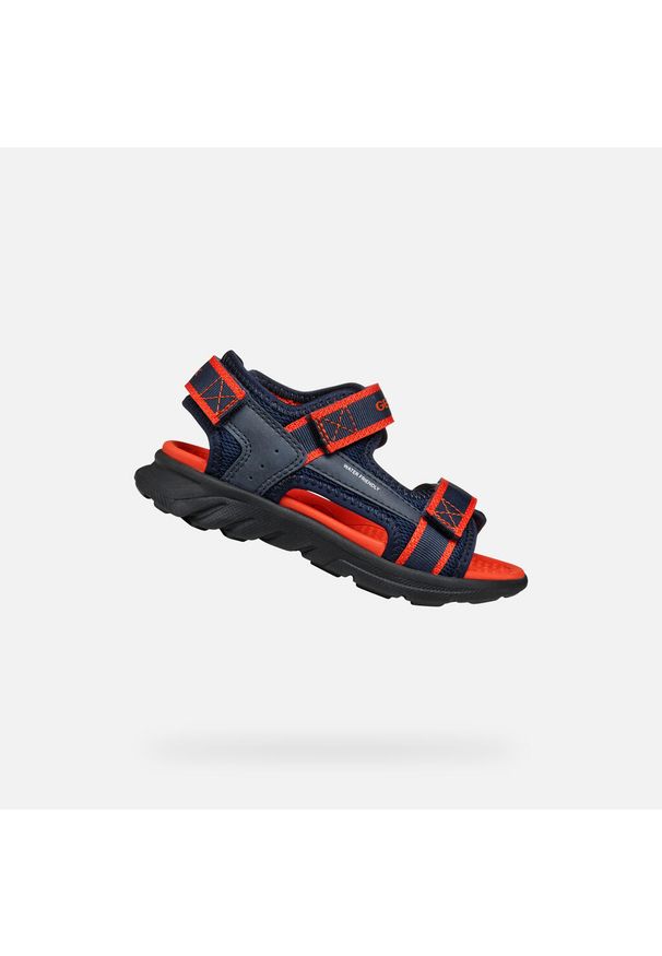 Sandały Geox J Sandal Airadyum B. Kolor: czerwony, niebieski, wielokolorowy. Materiał: syntetyk, tkanina. Sport: turystyka piesza