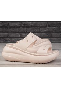 Sandały damskie na platformie Crocs CRUSH. Kolor: różowy. Obcas: na platformie