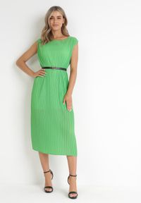 Born2be - Zielona Plisowana Sukienka Midi z Paskiem z Imitacji Skóry Sharia. Kolor: zielony. Materiał: skóra. Długość rękawa: bez rękawów. Styl: elegancki. Długość: midi #3