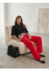 Sinsay - Koszula z krótkim rękawem z lyocellu - czarny. Kolor: czarny. Długość rękawa: krótki rękaw. Długość: krótkie #1