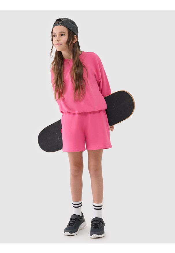 4f - 4F Spodenki dresowe dziewczęce - różowe 122 (6-7 lat). Kolor: różowy. Materiał: dresówka. Długość: krótkie. Wzór: gładki, ze splotem. Sezon: lato