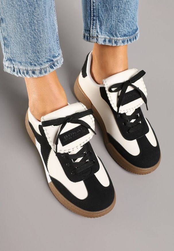 Renee - Czarno-Beżowe Sneakersy w Stylu Tenisówek z Szerokim Językiem Alarila. Nosek buta: okrągły. Kolor: czarny. Wzór: aplikacja. Sezon: lato