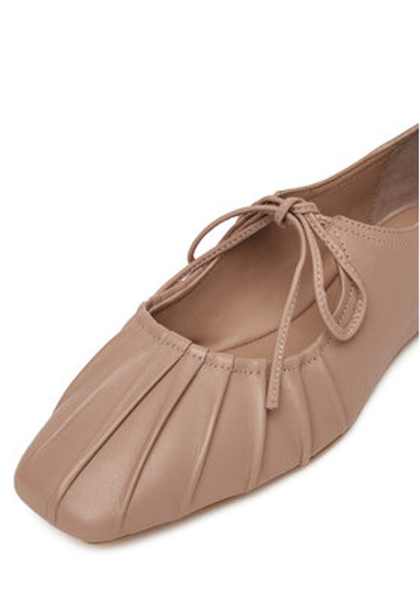 Gino Rossi Półbuty ELIS-116639 Beżowy. Kolor: beżowy. Materiał: skóra