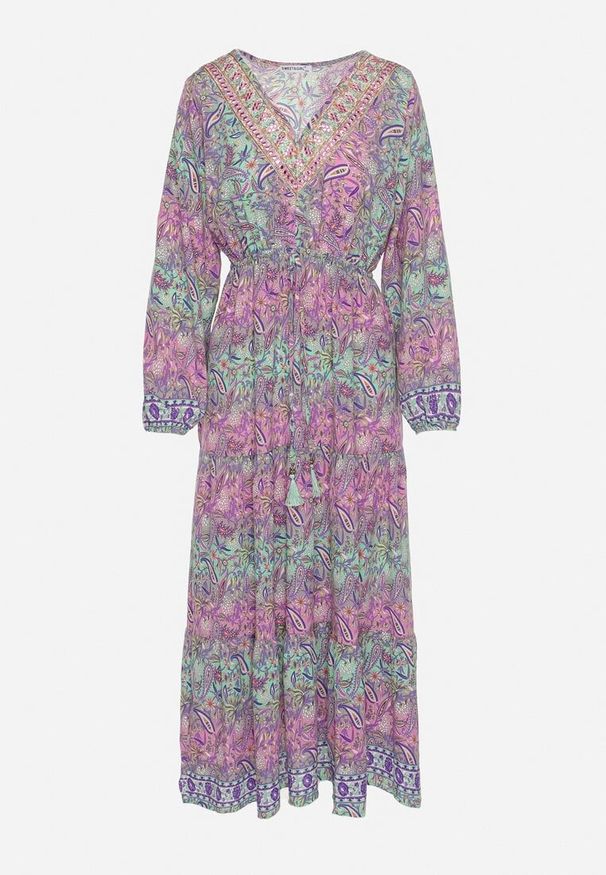 Born2be - Różowa Sukienka Rozkloszowana z Falbanką w Print Paisley Kapiss. Typ kołnierza: dekolt w kształcie V. Kolor: różowy. Długość rękawa: długi rękaw. Wzór: nadruk, paisley. Styl: elegancki, klasyczny