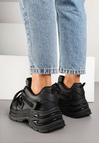 Renee - Czarne Sneakersy na Platformie z Grubymi Sznurówkami Kilanne. Okazja: na co dzień. Kolor: czarny. Materiał: jeans, skóra. Obcas: na platformie #6