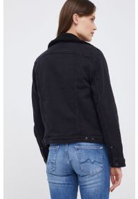 Lee Kurtka jeansowa damska kolor czarny zimowa. Okazja: na co dzień. Kolor: czarny. Materiał: jeans. Sezon: zima. Styl: casual