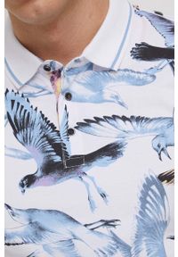 medicine - Medicine polo męski kolor biały wzorzysty. Typ kołnierza: polo. Kolor: biały. Materiał: dzianina. Długość rękawa: krótki rękaw. Długość: krótkie #2