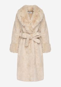 Born2be - Beżowy Futerkowy Płaszcz z Szerokim Kołnierzem i Mankietami z Wiązanym Paskiem Viaruna. Okazja: na co dzień, na imprezę. Kolor: beżowy. Materiał: dzianina. Długość rękawa: długi rękaw. Długość: długie. Styl: casual, elegancki #4