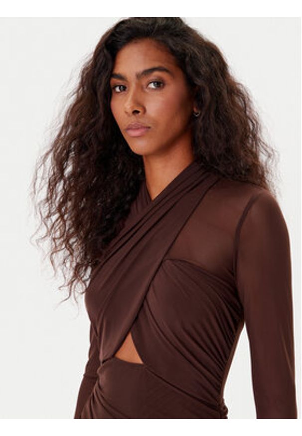 BARDOT - Bardot Sukienka wieczorowa Veria 59987DB Brązowy Regular Fit. Kolor: brązowy. Materiał: syntetyk. Styl: wizytowy