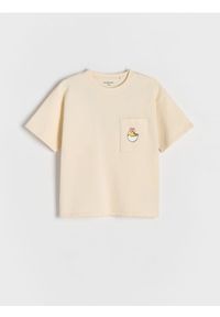 Reserved - Bawełniany t-shirt Gudetama - kremowy. Kolor: kremowy. Materiał: bawełna