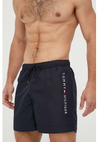 TOMMY HILFIGER - Tommy Hilfiger szorty kąpielowe kolor granatowy. Kolor: niebieski. Materiał: tkanina, poliester