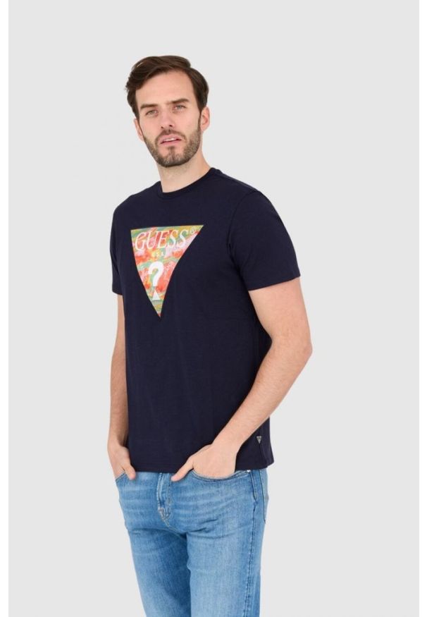 Guess - GUESS Granatowy bawełniany męski T-shirt slim fit, Rozmiar XXL. Kolor: niebieski. Materiał: bawełna. Wzór: aplikacja