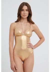 Patrizia Pepe jednoczęściowy strój kąpielowy kolor złoty miękka miseczka. Kolor: złoty. Materiał: dzianina. Wzór: gładki