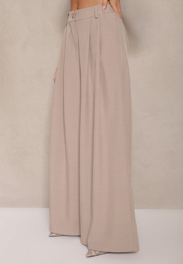 Renee - Ciemnobeżowe Spodnie Garniturowe o Szerokim Kroju High Waist Peavelle. Stan: podwyższony. Kolor: beżowy. Styl: klasyczny, elegancki