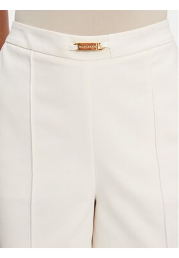 Marciano Guess Szorty materiałowe 5GGD19 7311A Biały Regular Fit. Kolor: biały. Materiał: bawełna