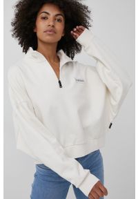 Napapijri bluza bawełniana damska kolor beżowy z aplikacją. Kolor: beżowy. Materiał: bawełna. Długość rękawa: długi rękaw. Długość: krótkie. Wzór: aplikacja #6