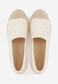 Renee - Beżowe Espadryle z Koronkową Cholewką i Podeszwą z Plecionki Marilex. Okazja: na co dzień. Kolor: beżowy. Materiał: koronka. Szerokość cholewki: normalna. Wzór: koronka. Sezon: wiosna. Styl: boho, casual #6