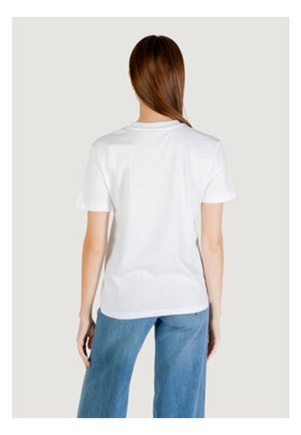 Calvin Klein Jeans T-Shirt A- INST. LOGO CLASSI Biały Casual Fit. Okazja: na co dzień. Kolor: biały. Materiał: syntetyk. Styl: casual