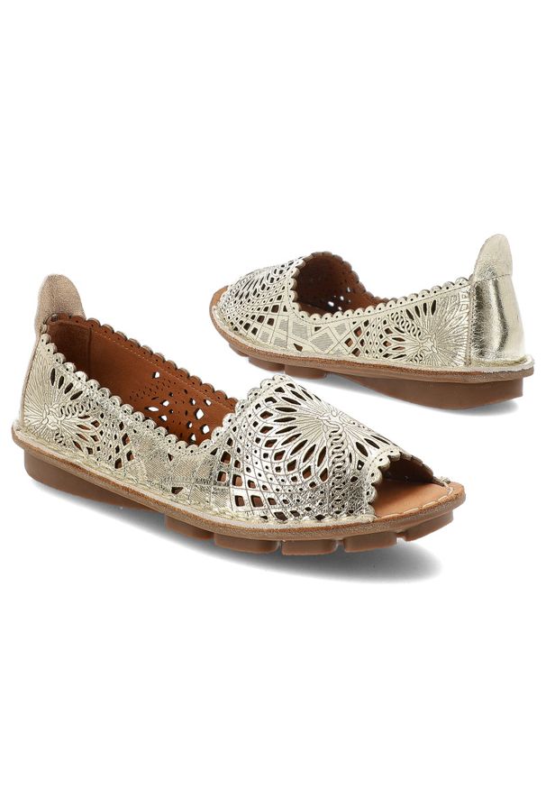 Złote Baleriny Ravini Wygodne Obuwie Damskie. Okazja: na co dzień. Kolor: złoty. Szerokość cholewki: normalna. Styl: casual, elegancki