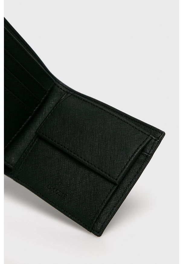 Lacoste - Portfel. Kolor: czarny. Materiał: materiał. Wzór: gładki