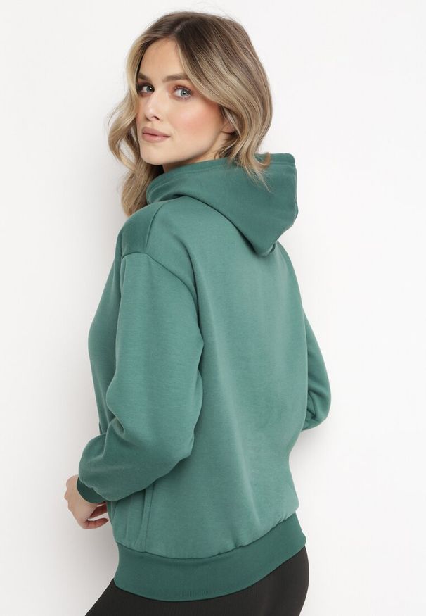Born2be - Zielona Bluza z Kapturem i Nadrukiem oraz Ściągaczami Apperforda. Typ kołnierza: kaptur. Kolor: zielony. Materiał: polar. Wzór: nadruk