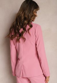 Renee - Różowa Klasyczna Marynarka z Wiskozy Dwurzędowa Kendlia. Kolor: różowy. Materiał: wiskoza. Styl: klasyczny